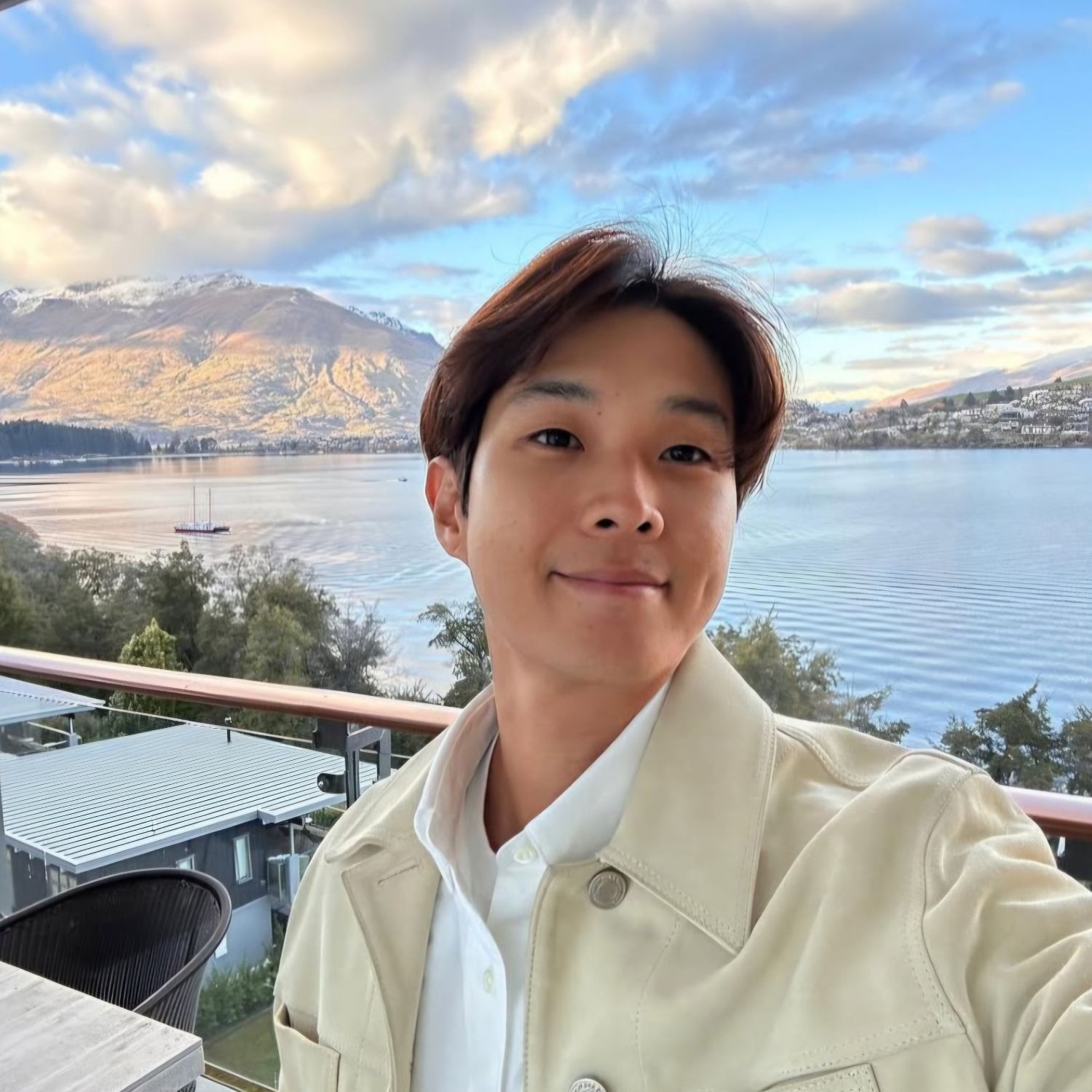 A moment captured by a fan of Choi Wooshik