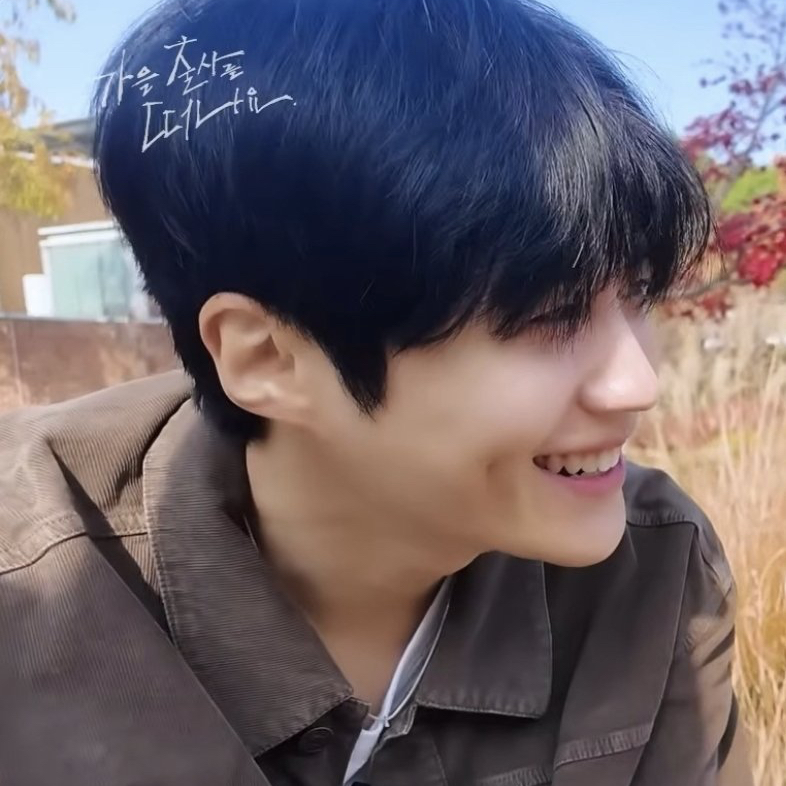 金宣虎的最新照片