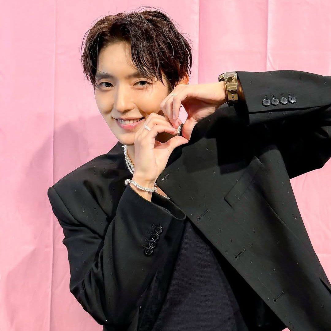 Behind-the-scenes cut of Lee Joongi
