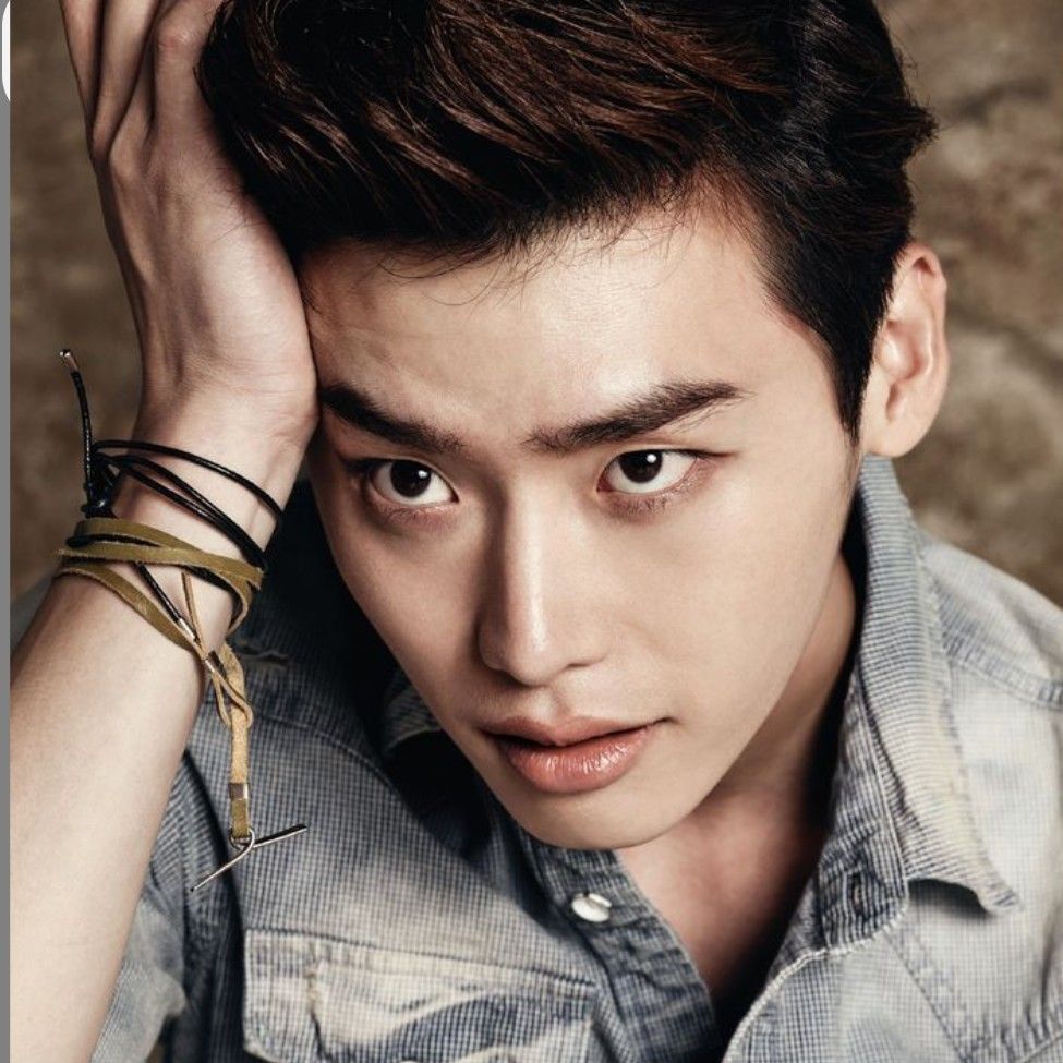 A moment captured by a fan of Lee Jongsuk