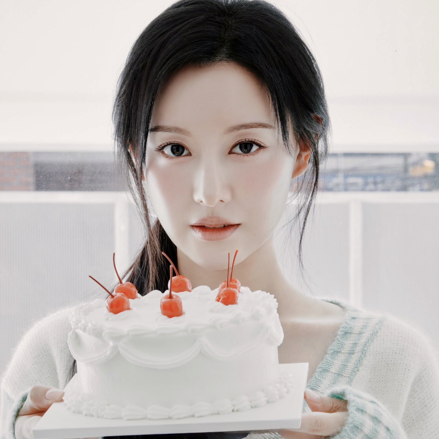 Recent activity shot of Kim Jiwon