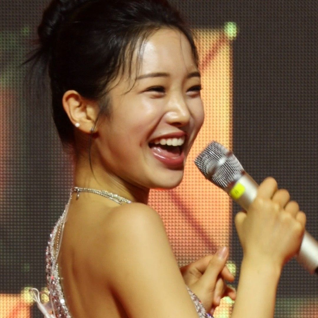 Behind-the-scenes cut of Kim Soyeon (2004)
