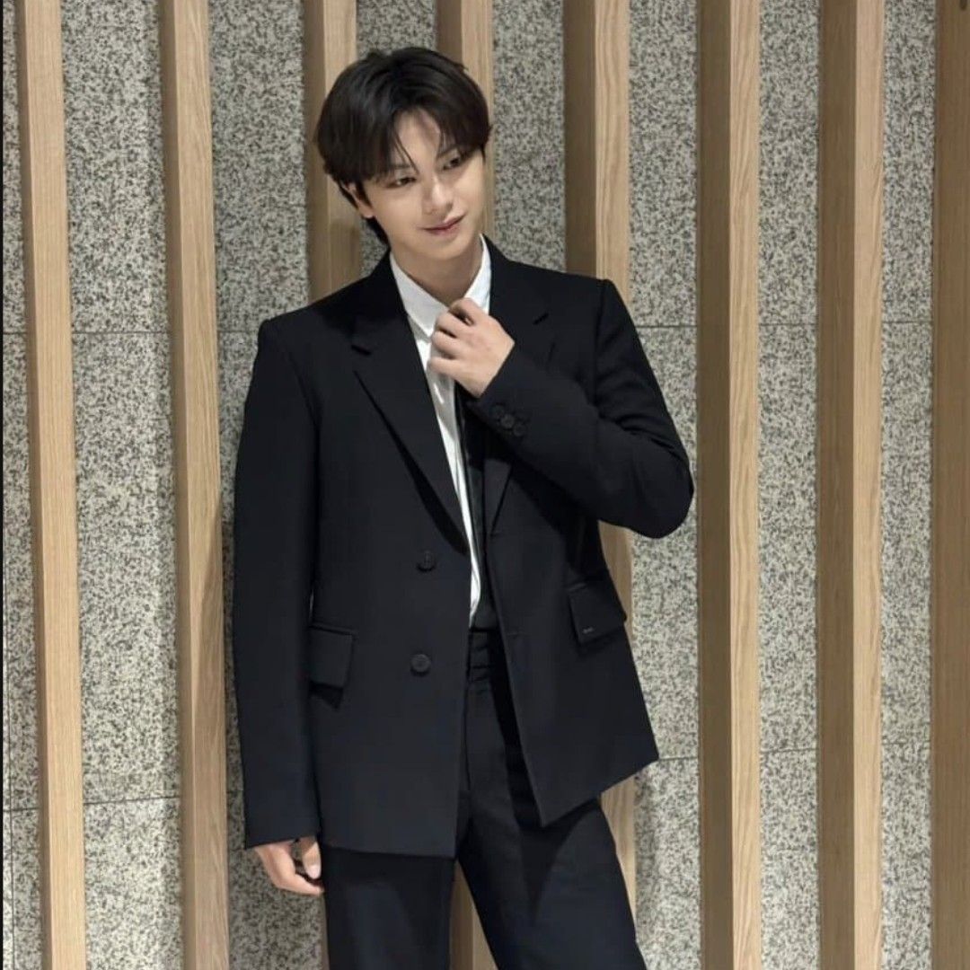 Behind-the-scenes cut of Yook Sungjae