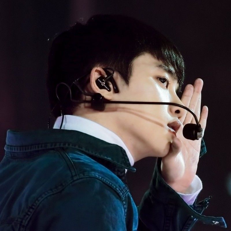 Behind-the-scenes cut of Doh Kyungsoo (D.O.)