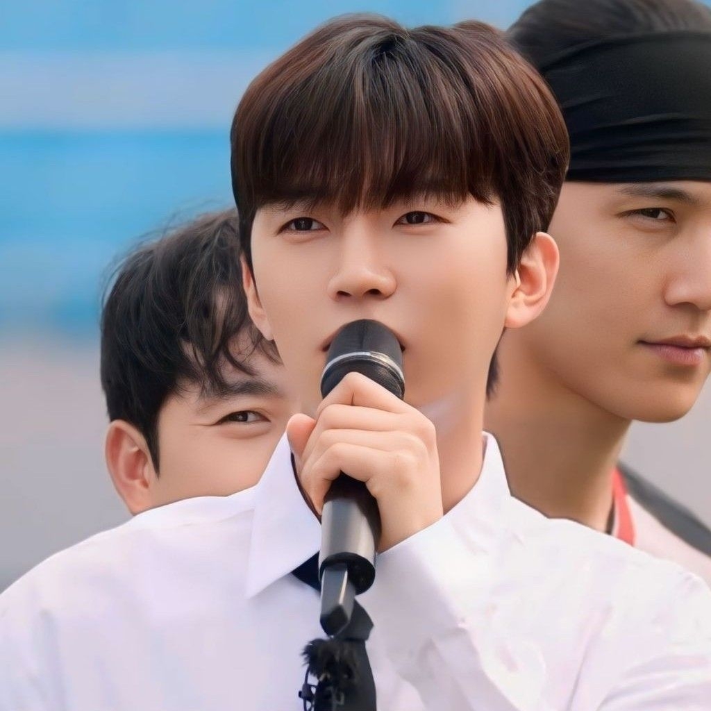 Momen yang diabadikan oleh penggemar Lim Youngwoong