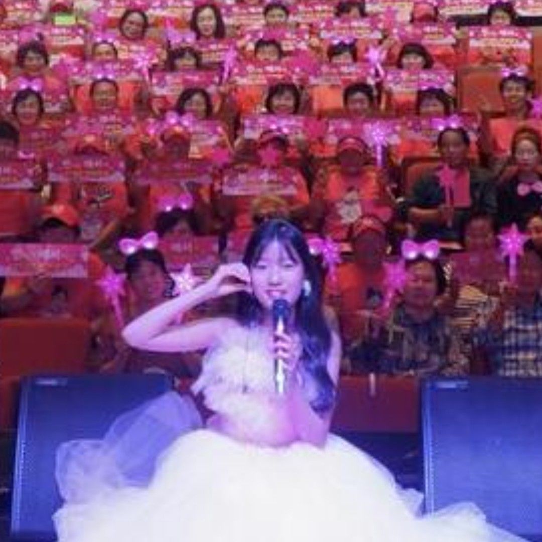 Behind-the-scenes cut of Bin Yeseo