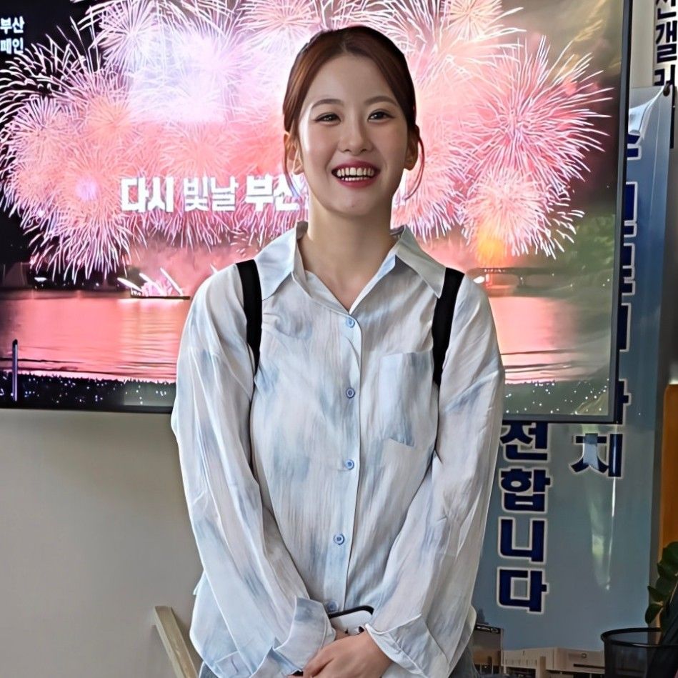 Recent activity shot of Oh Yujin
