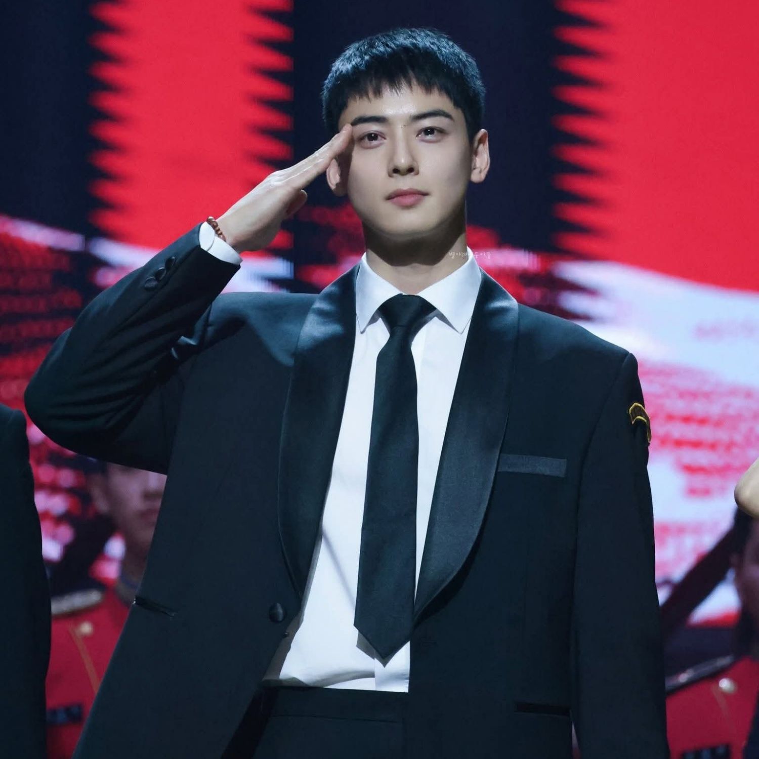 A moment captured by a fan of Cha Eunwoo