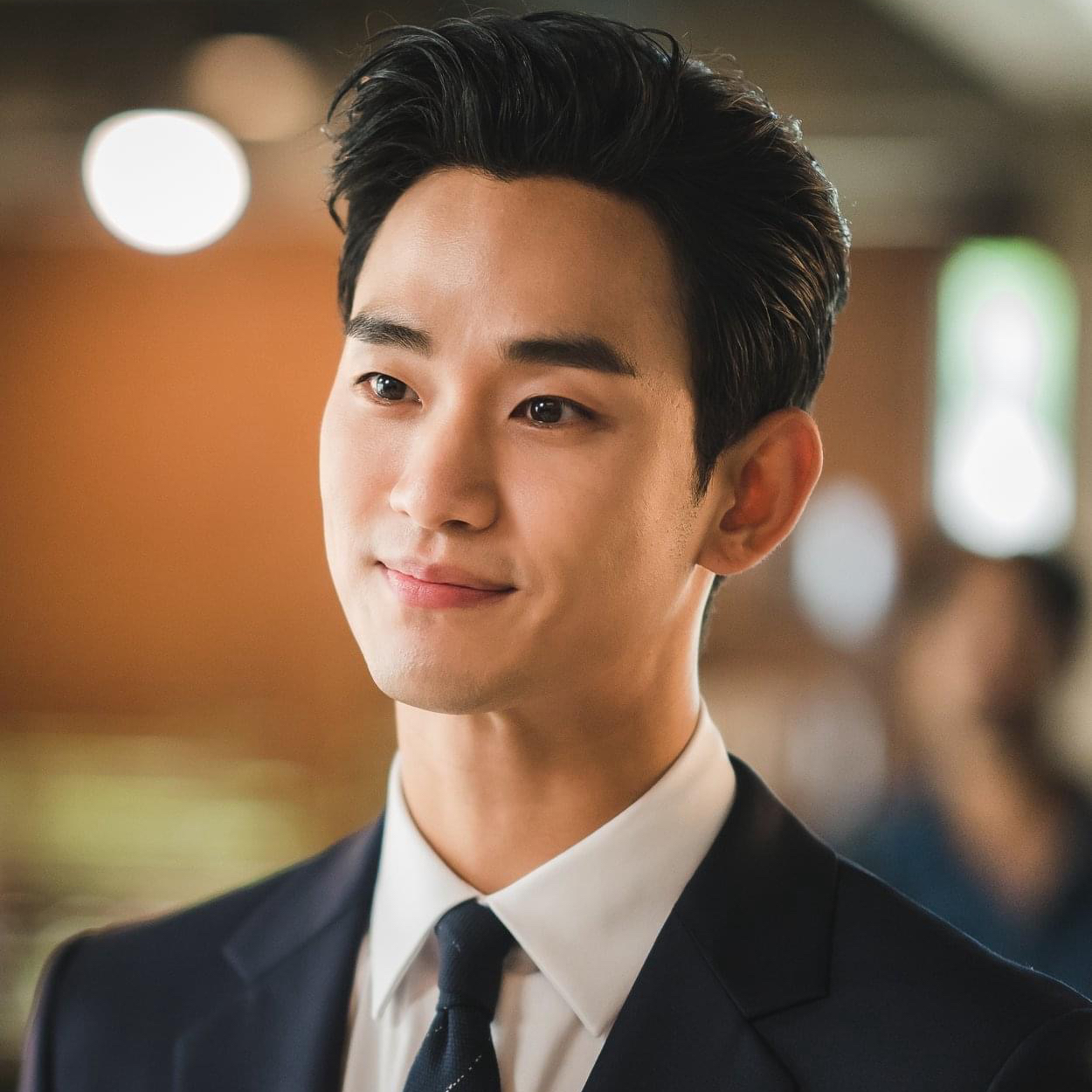 金秀賢的最新照片