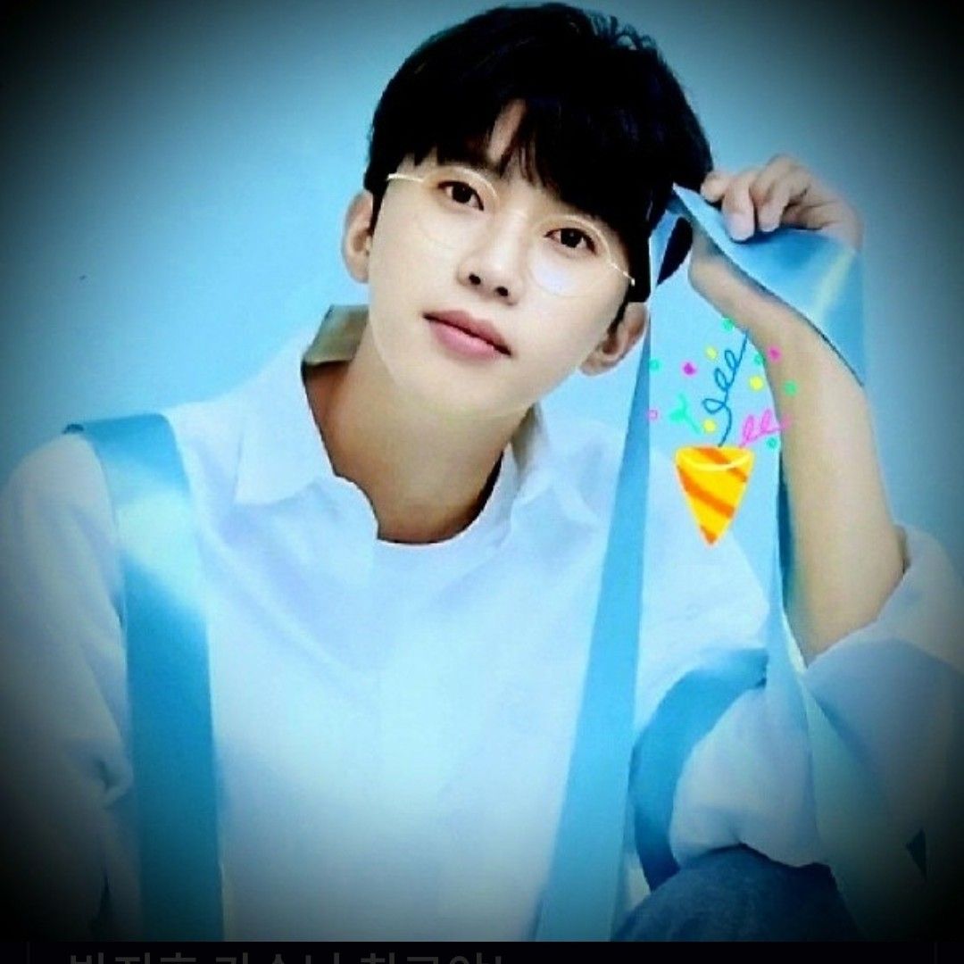 A moment captured by a fan of Lim Youngwoong