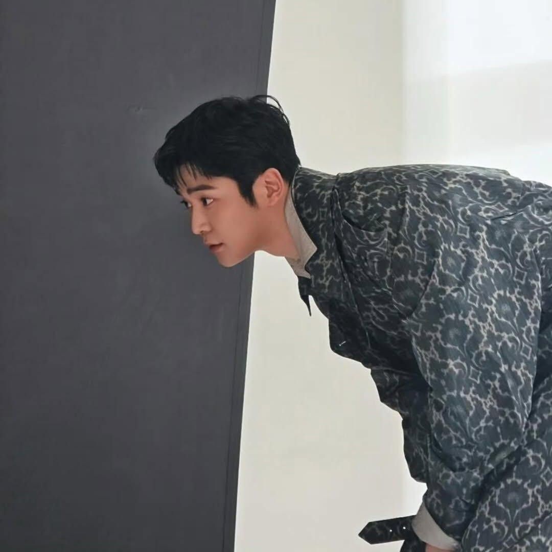 A moment captured by a fan of Rowoon