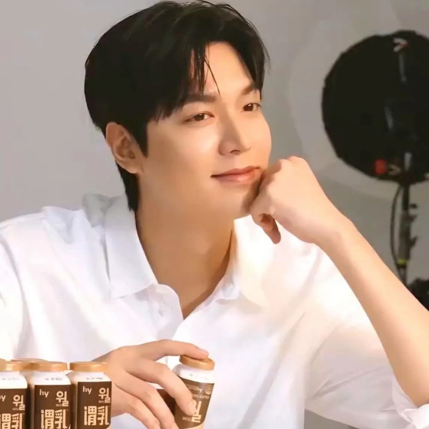 Recent activity shot of Lee Minho