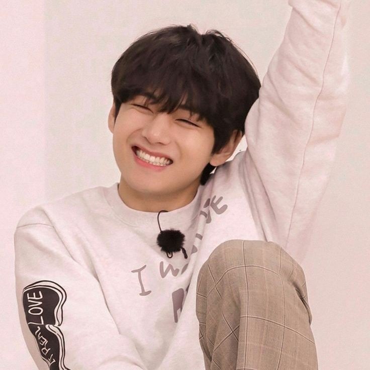 Recent activity shot of Kim Taehyung (V)
