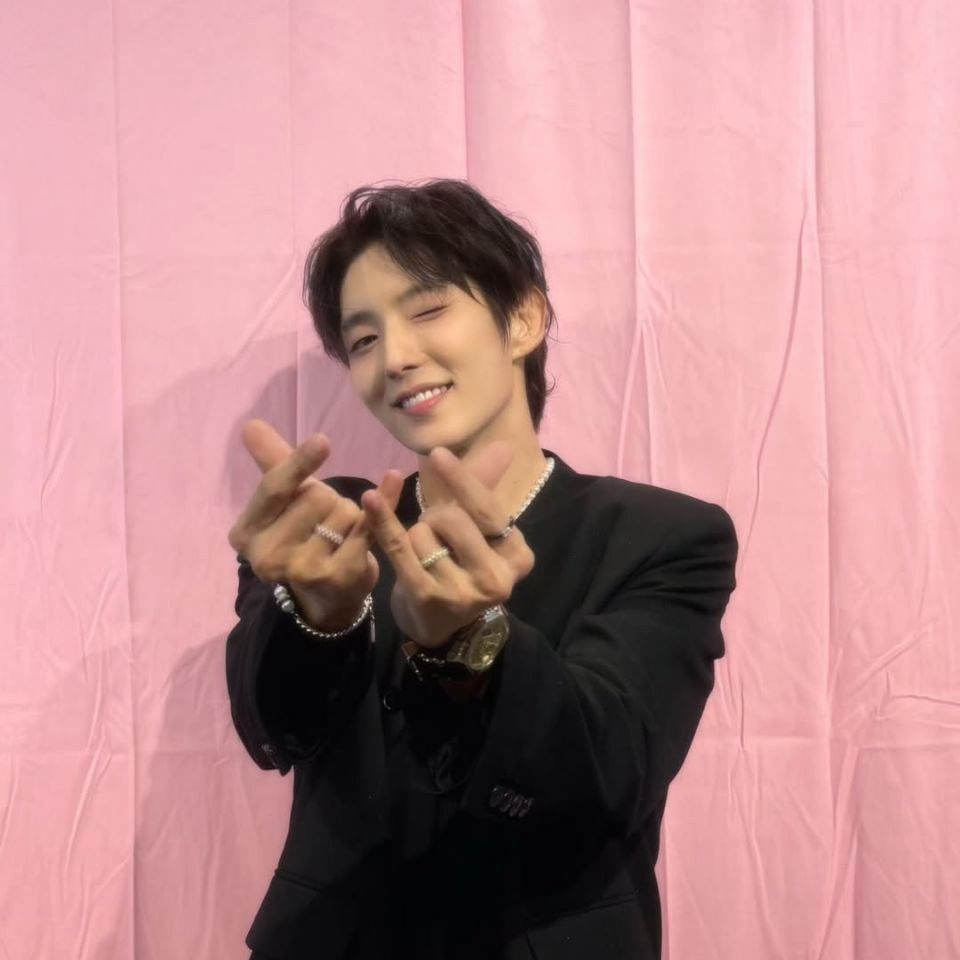 Behind-the-scenes cut of Lee Joongi