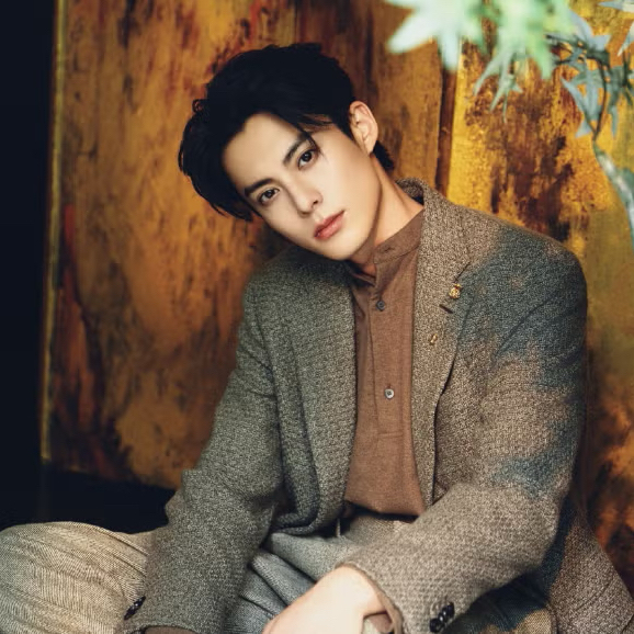 Latest photo of Dylan Wang