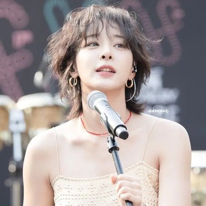 A moment captured by a fan of Seol Inah