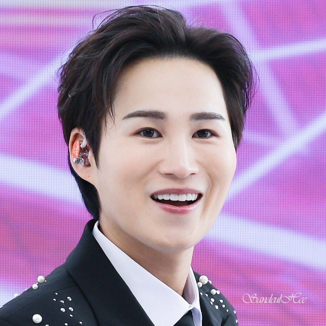 김희재의 비하인드 컷