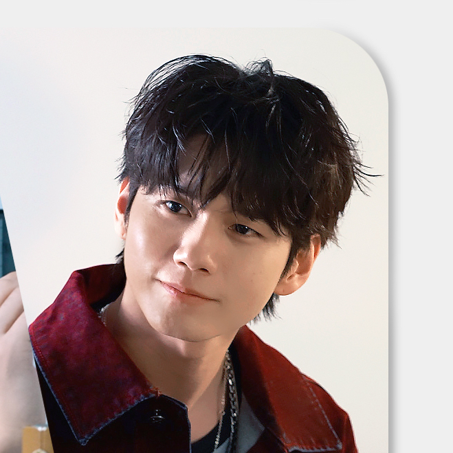 粉丝拍下的邕圣祐瞬间