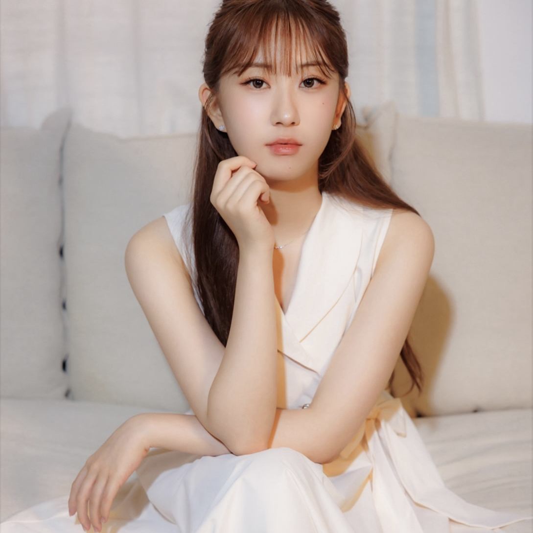 Recent activity shot of Jeon Yujin