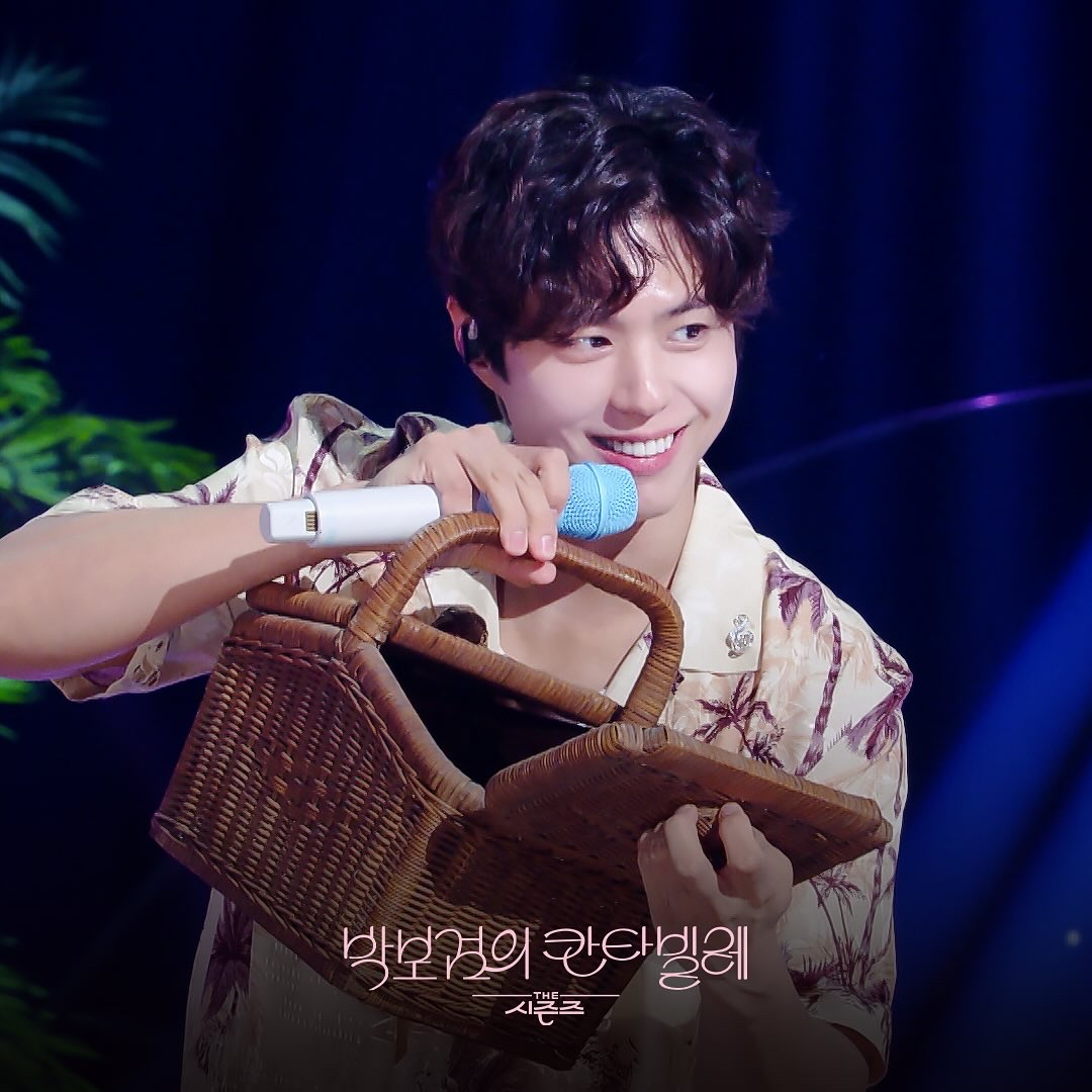 A moment captured by a fan of Park Bogum