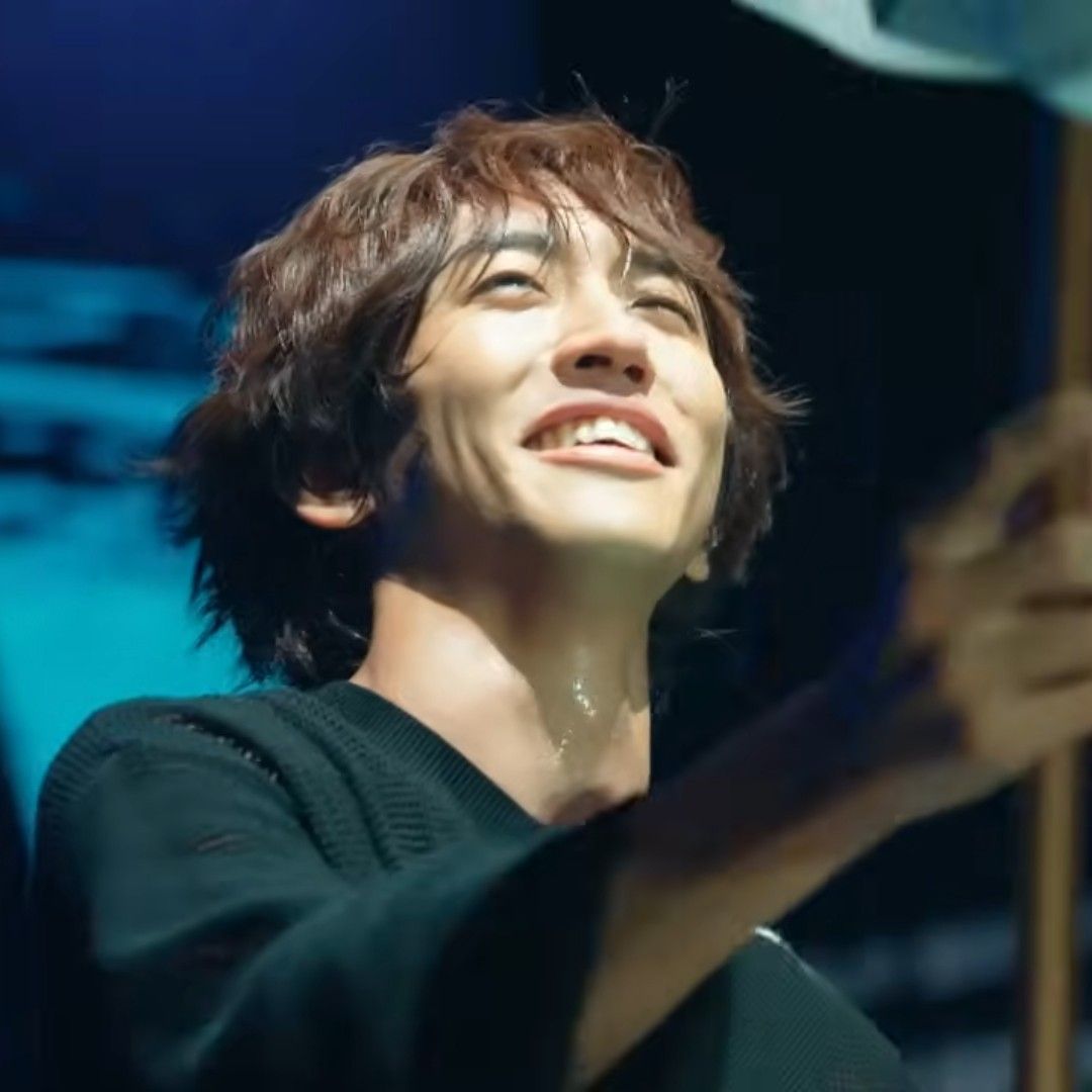 粉絲拍下的李承允瞬間