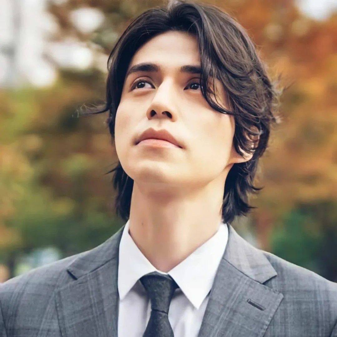 A moment captured by a fan of Lee Dongwook
