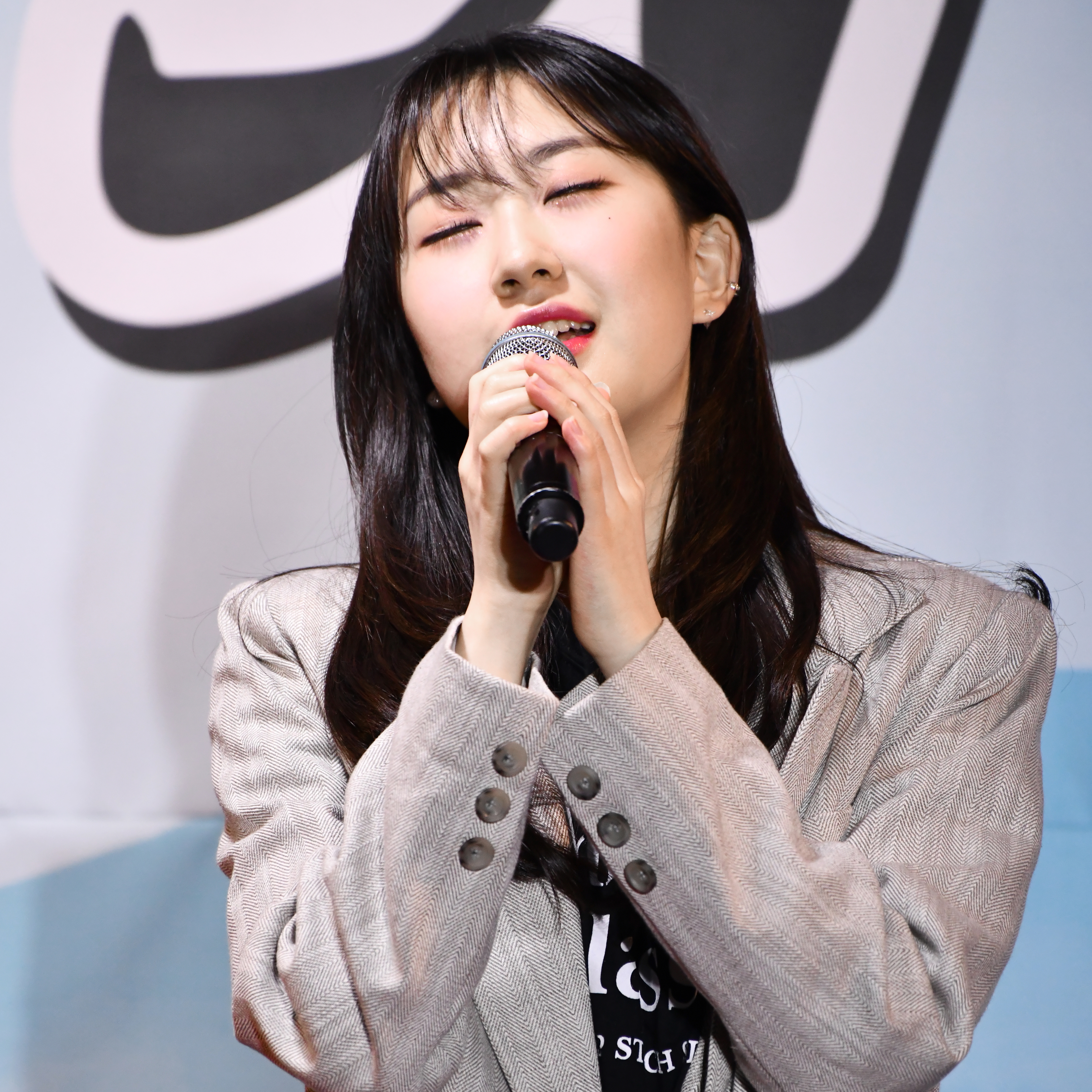 Foto terbaru dari Jeon Yujin