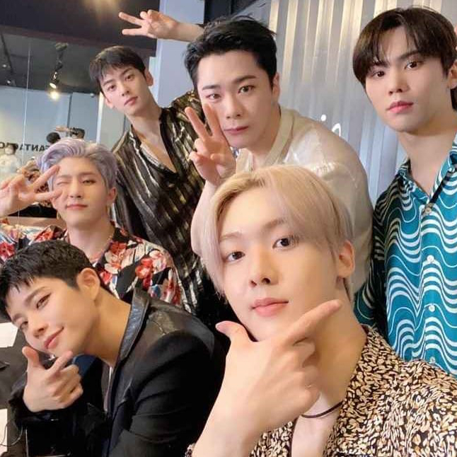 A moment captured by a fan of Cha Eunwoo