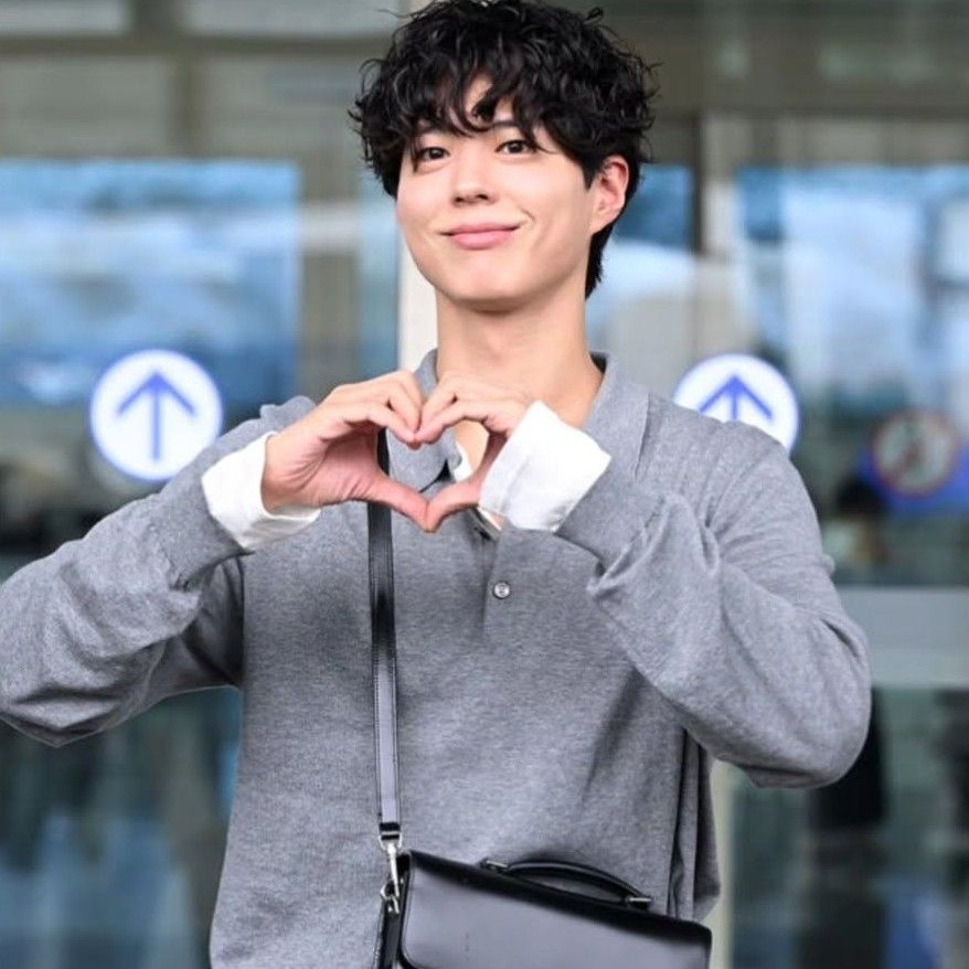 Latest photo of Park Bogum