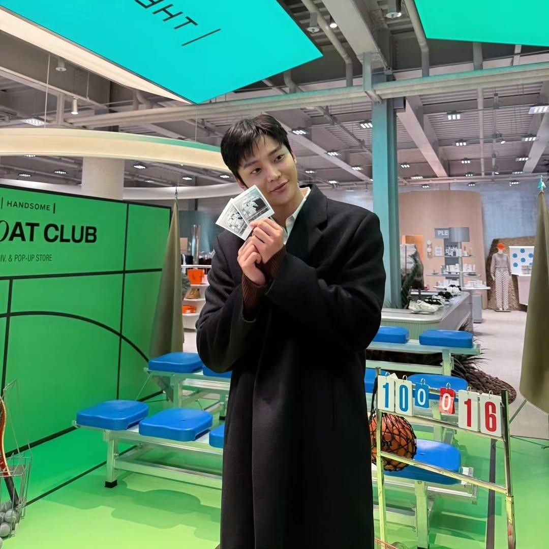 Behind-the-scenes cut of Rowoon