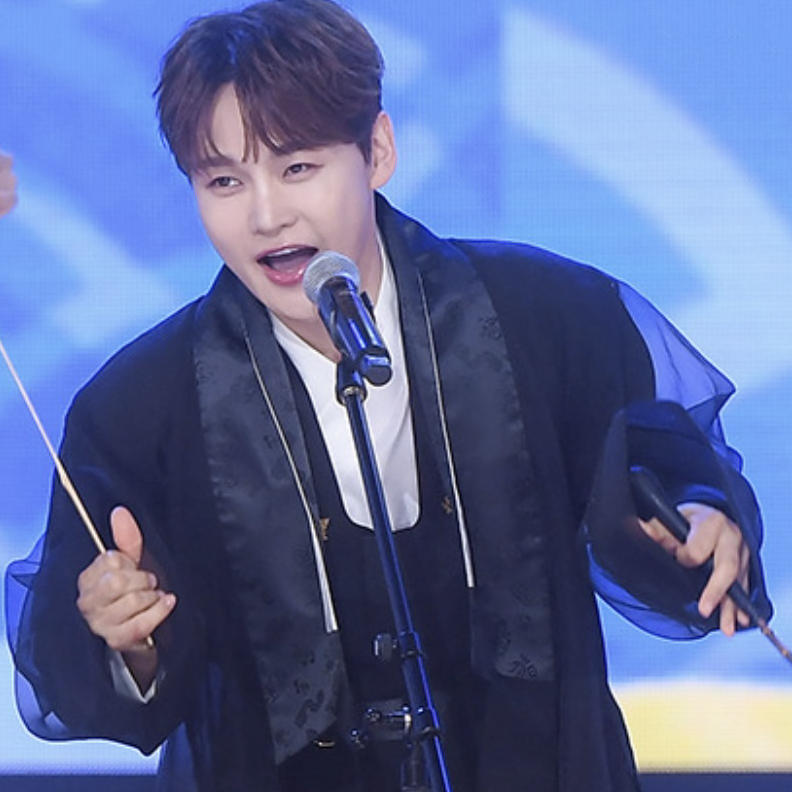 粉絲拍下的朴瑞鎮瞬間