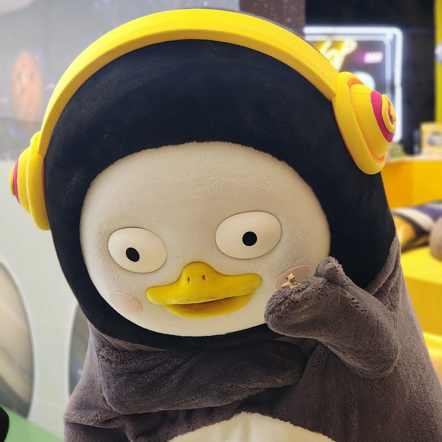 Behind-the-scenes cut of Pengsoo