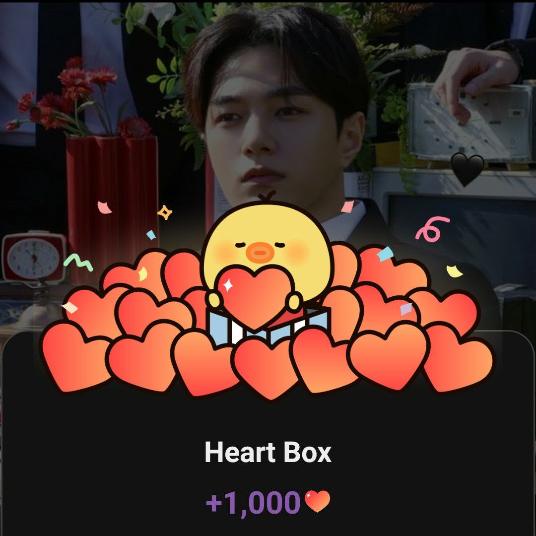 Latest photo of Kim Myungsoo (L)