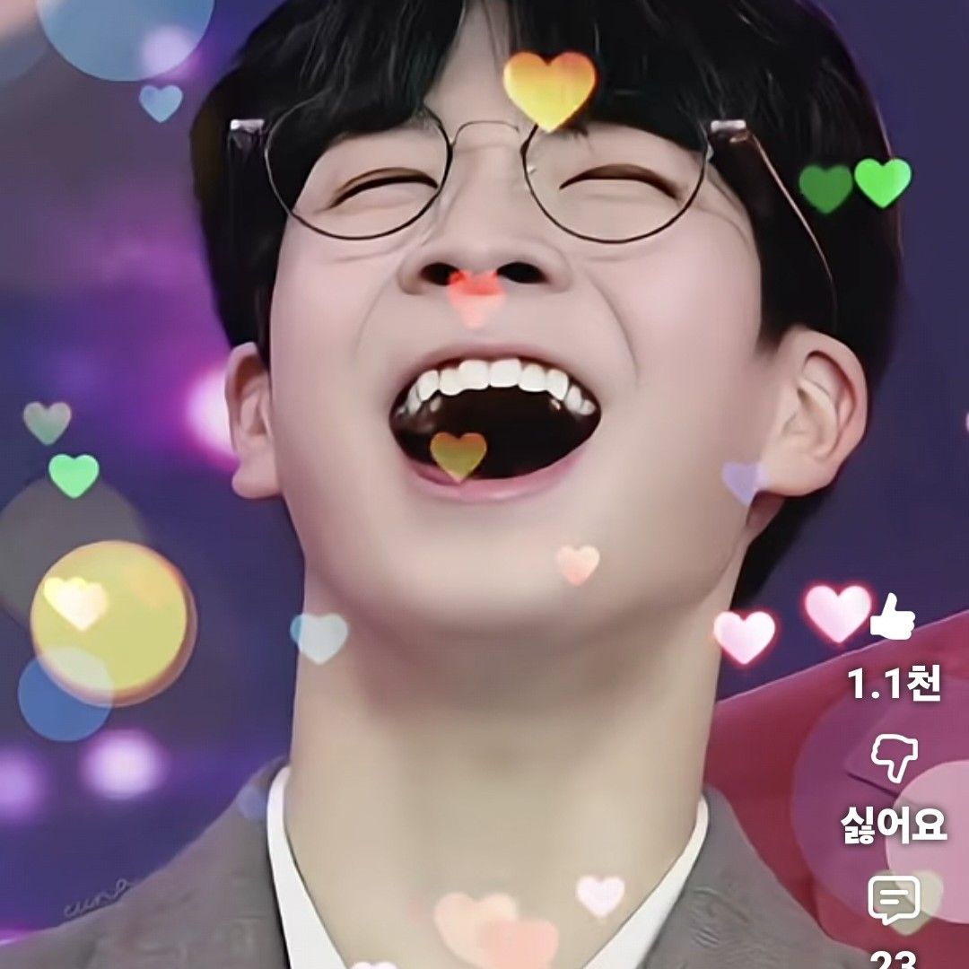 Momen yang diabadikan oleh penggemar Jeong Dongwon