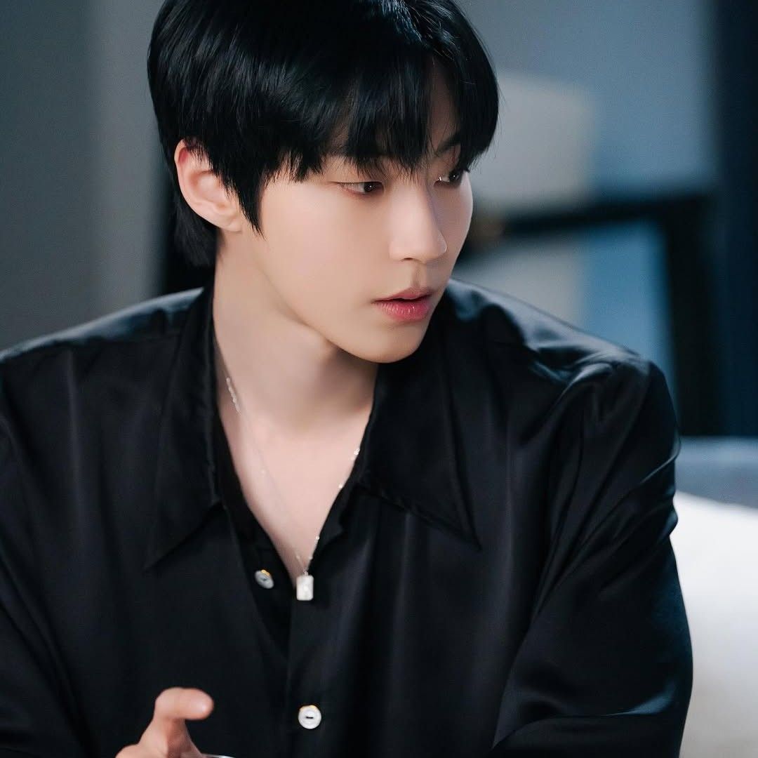 Cuplikan di balik layar dari Hwang Inyoup