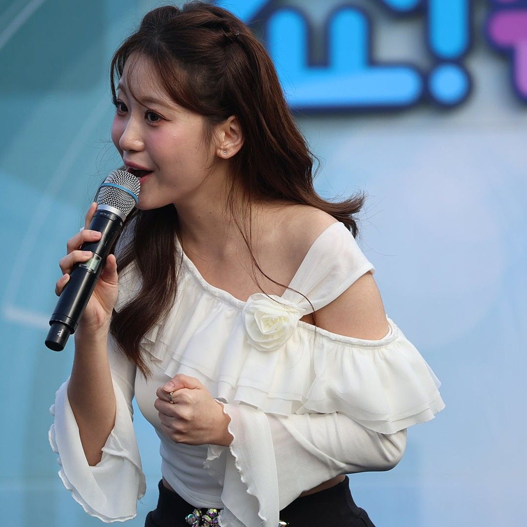 Behind-the-scenes cut of Oh Yujin