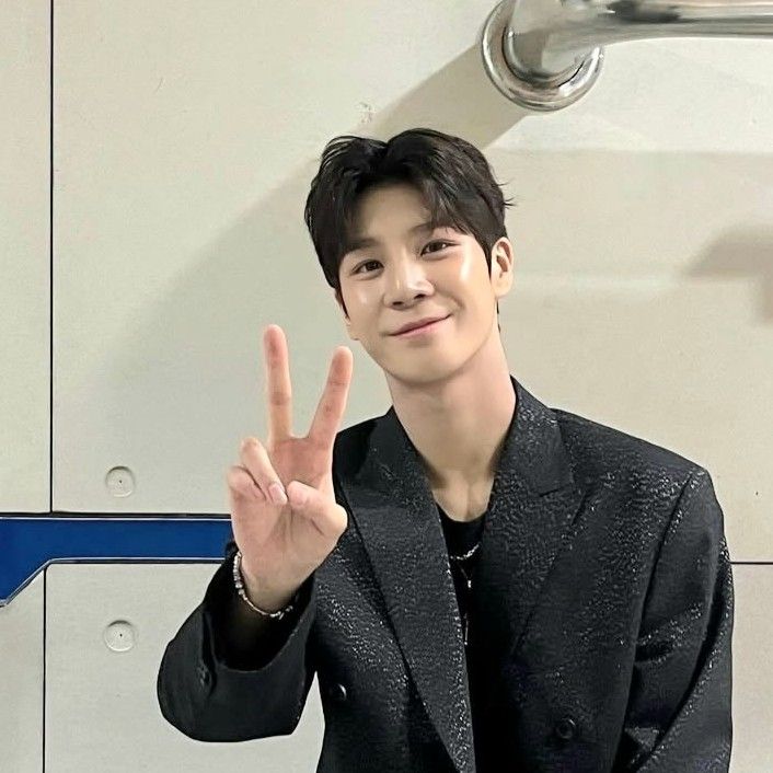 Recent activity shot of Jeong Dongwon