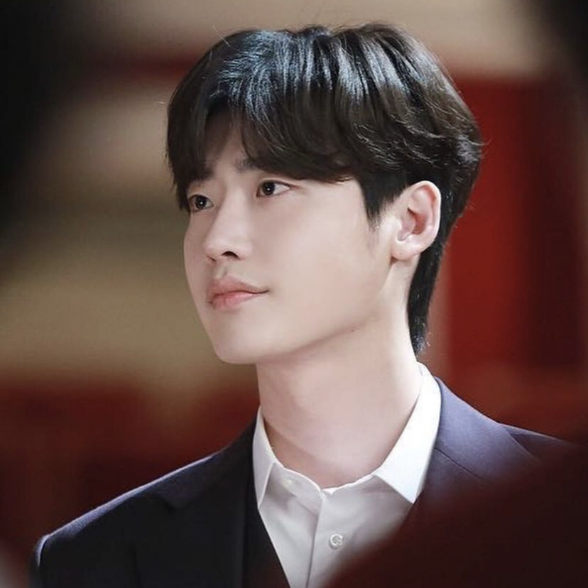 A moment captured by a fan of Lee Jongsuk