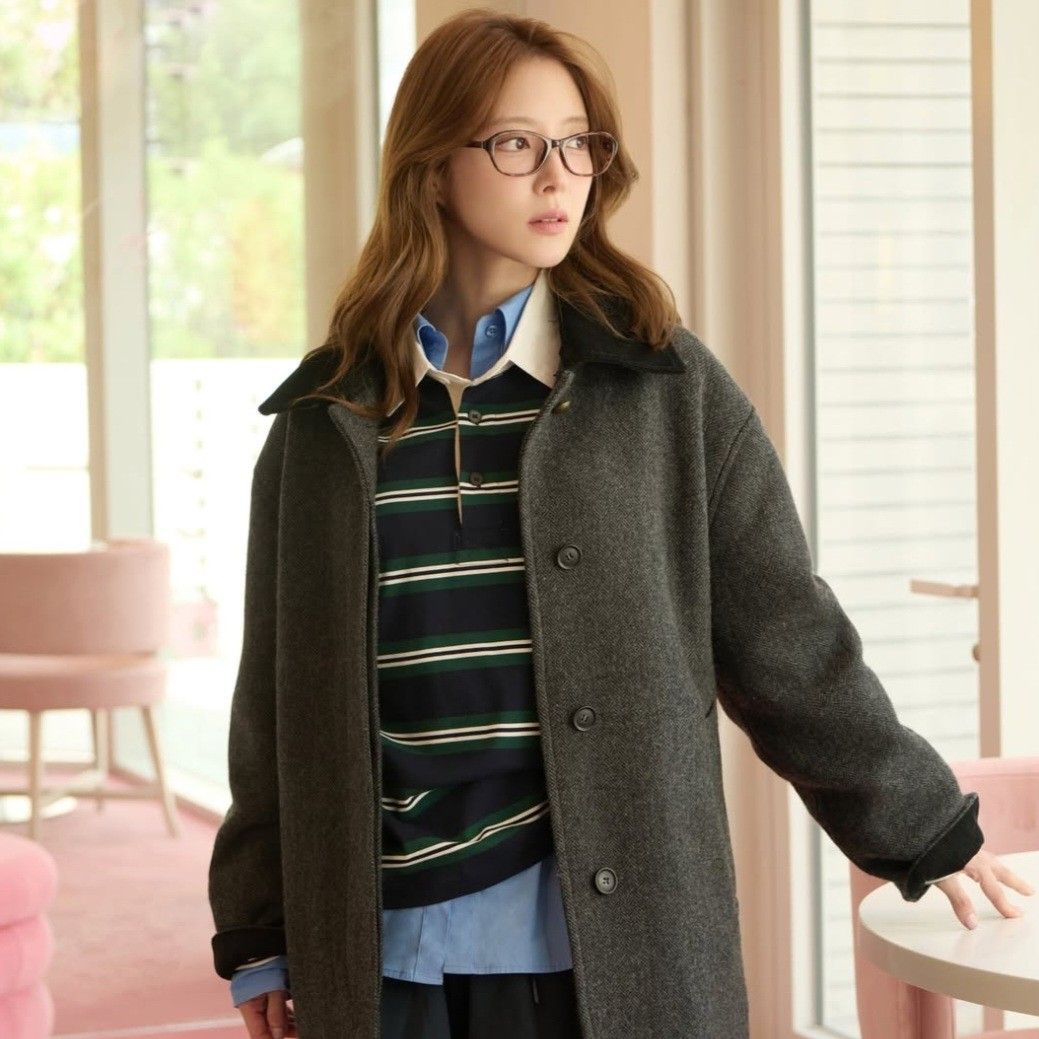 Behind-the-scenes cut of Lee Seyoung