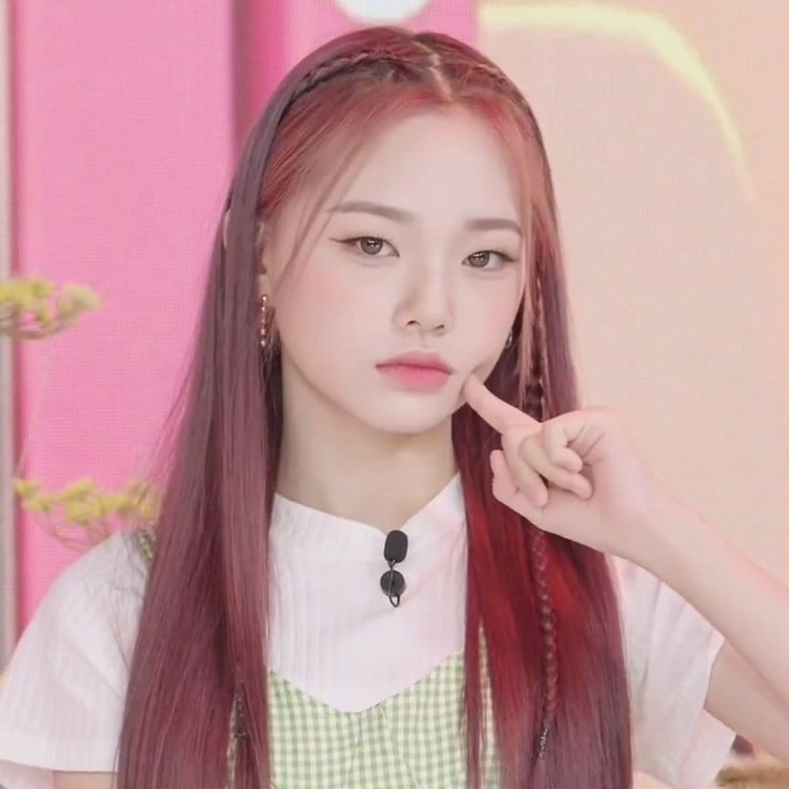 Behind-the-scenes cut of Krystal