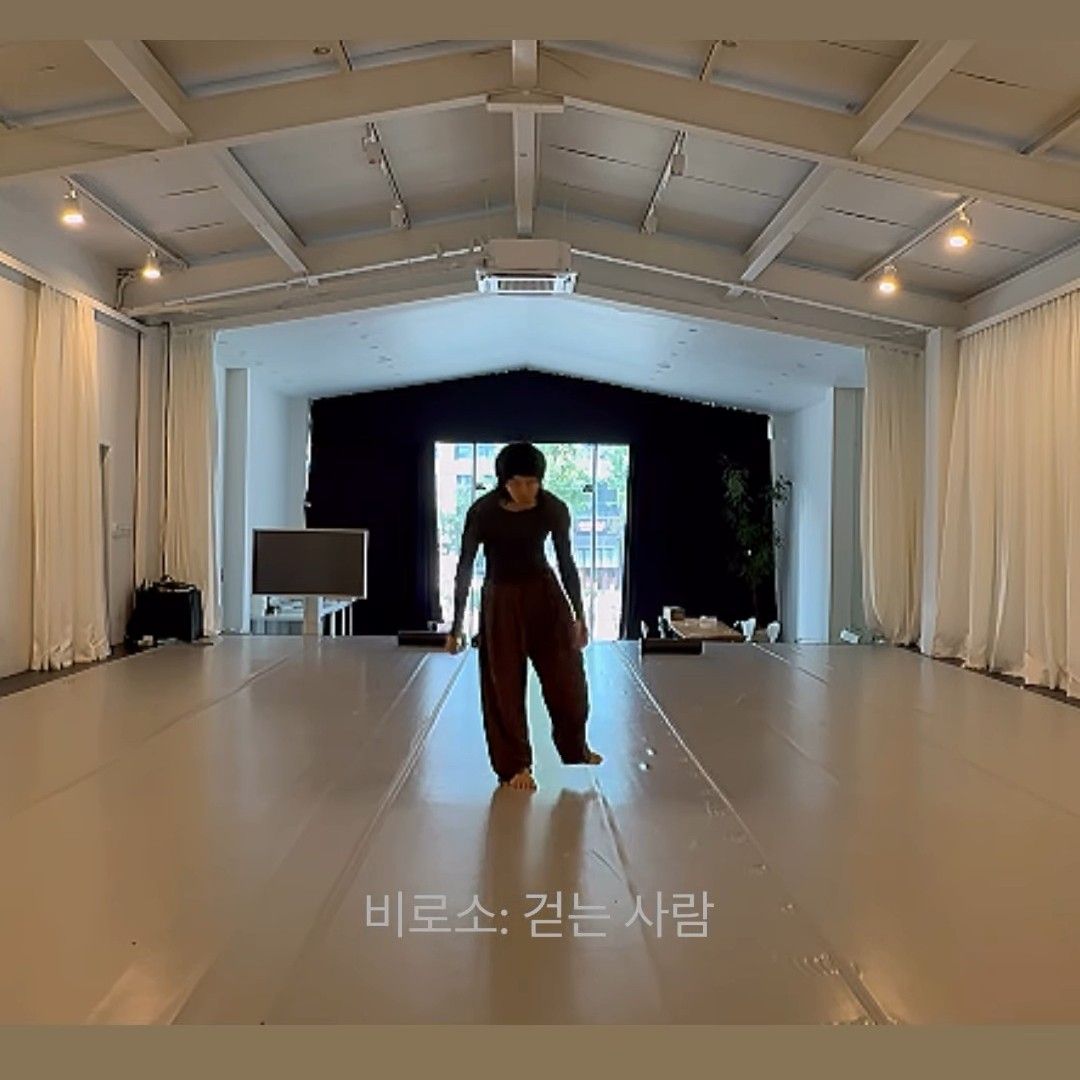 Behind-the-scenes cut of Ki Moogan
