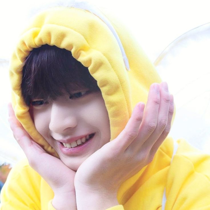 Behind-the-scenes cut of Yook Sungjae