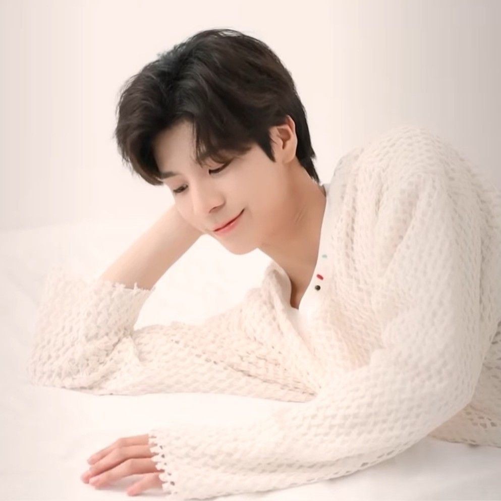 Latest photo of Jeong Dongwon