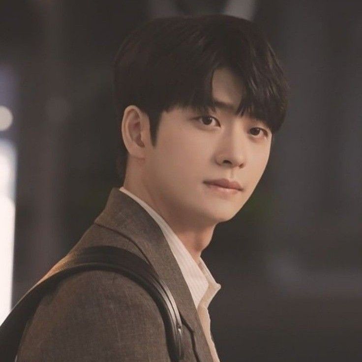 A moment captured by a fan of Kang Taeoh
