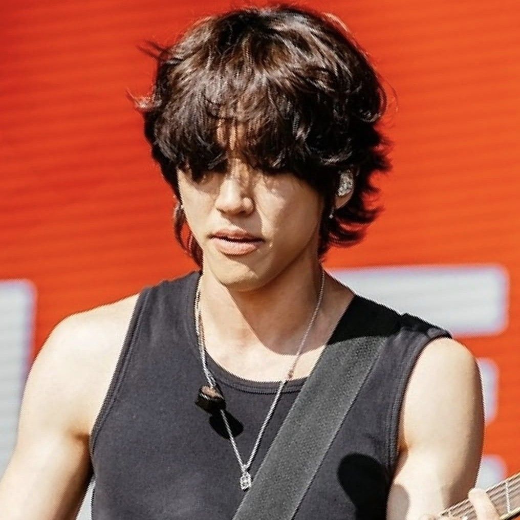 Latest photo of Lee Seungyoon