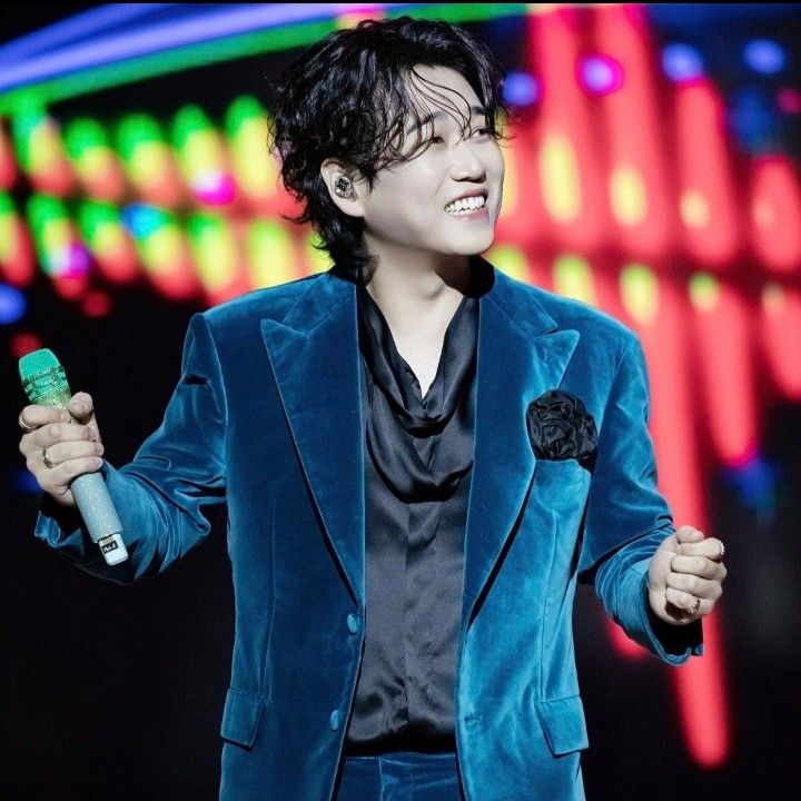 Behind-the-scenes cut of Hwang Youngwoong