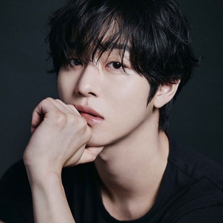 Behind-the-scenes cut of Ahn Hyoseop