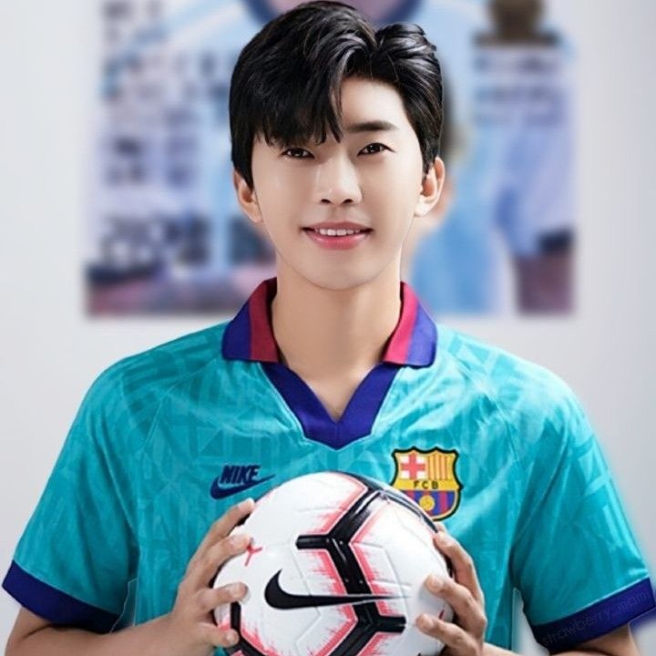 Behind-the-scenes cut of Lim Youngwoong