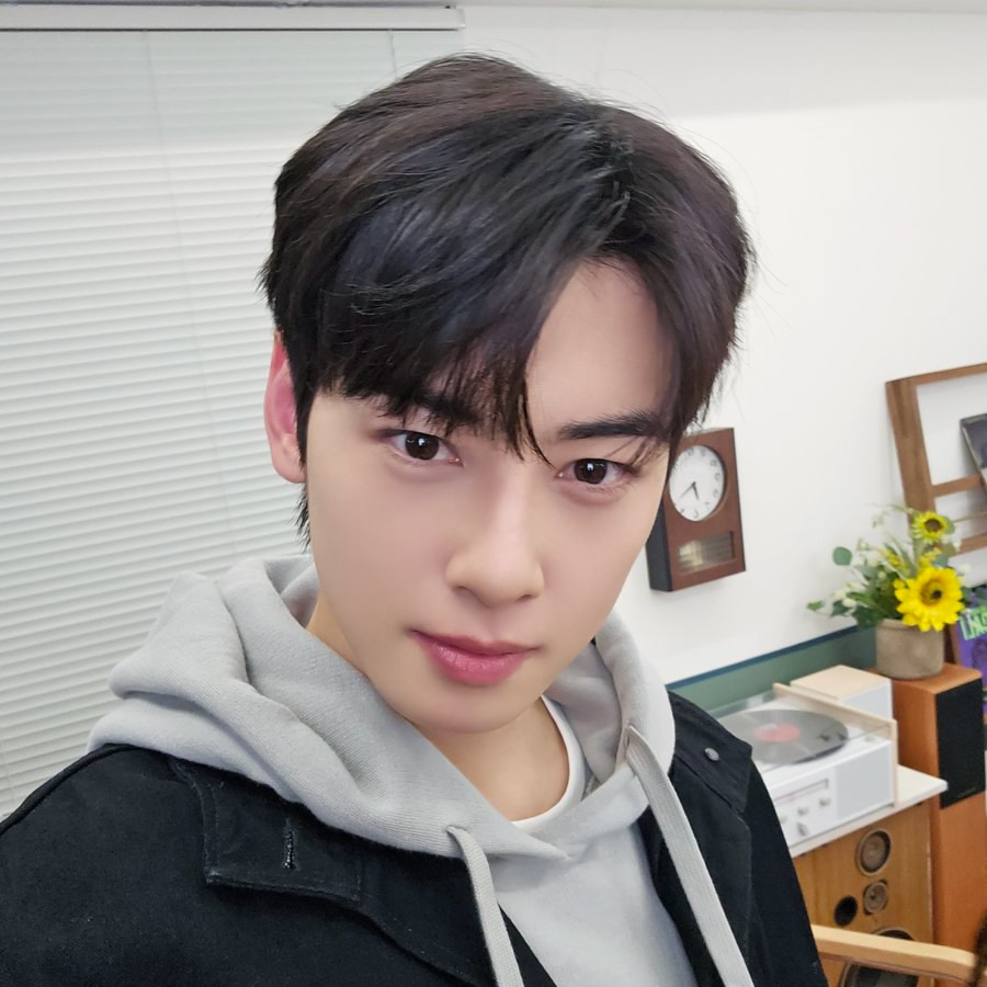 Foto kegiatan terbaru dari Cha Eunwoo