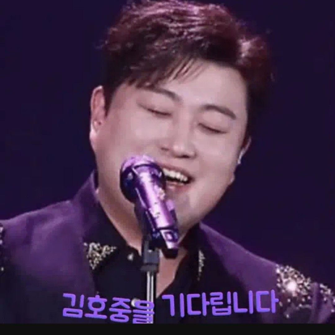 粉絲拍下的金浩中瞬間